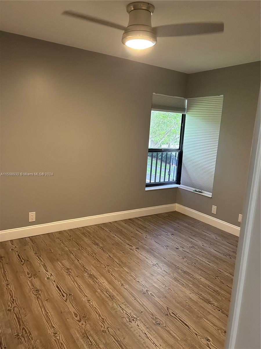 APPLEWOOD VILLAGE I-D CON - Residential