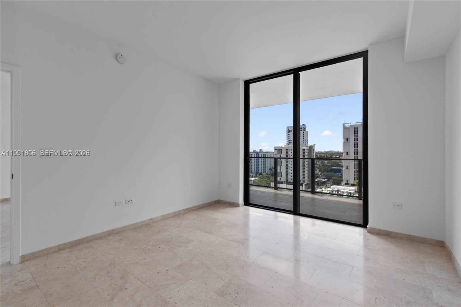 RISE CONDO - Residential