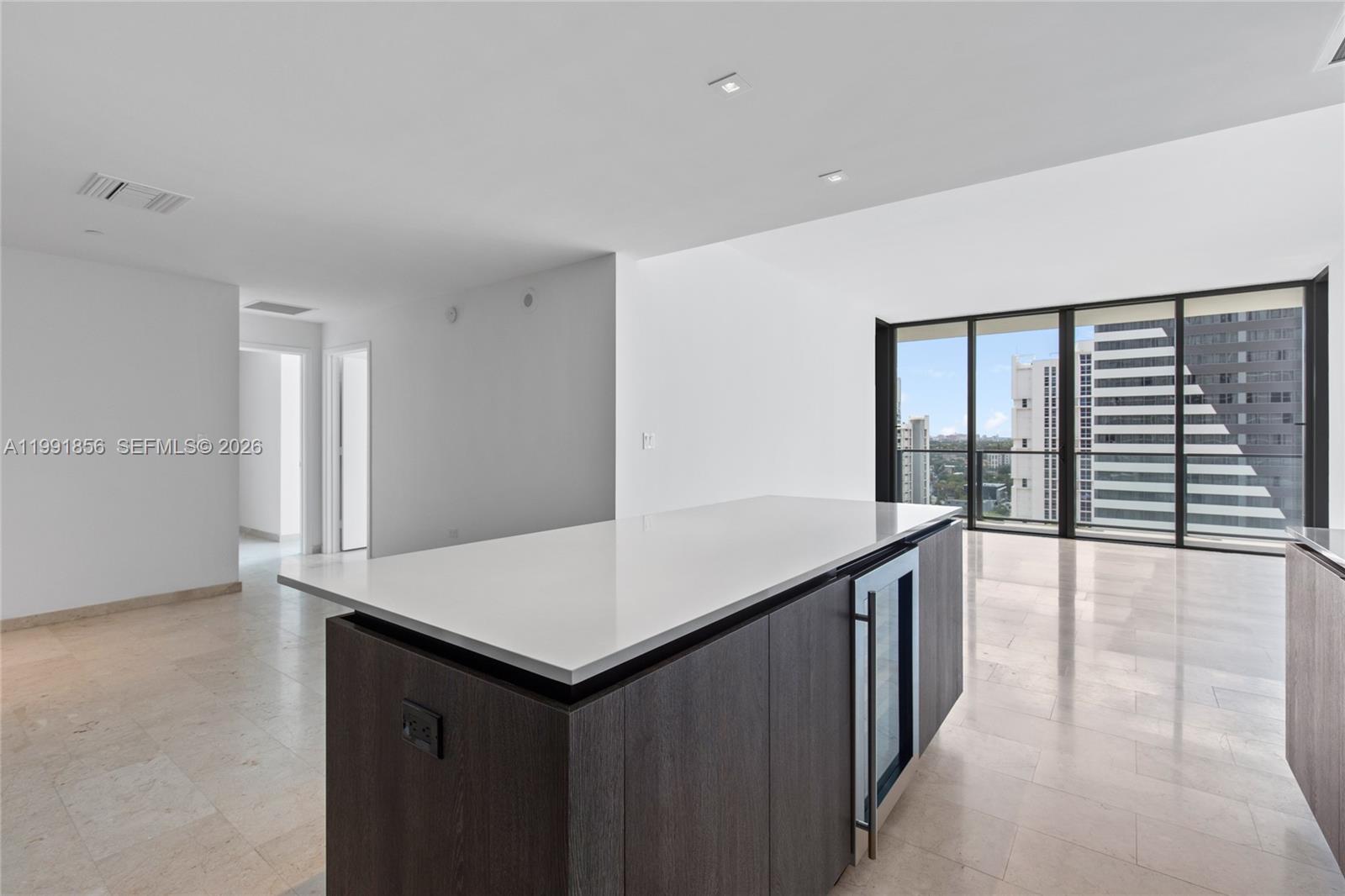 RISE CONDO - Residential