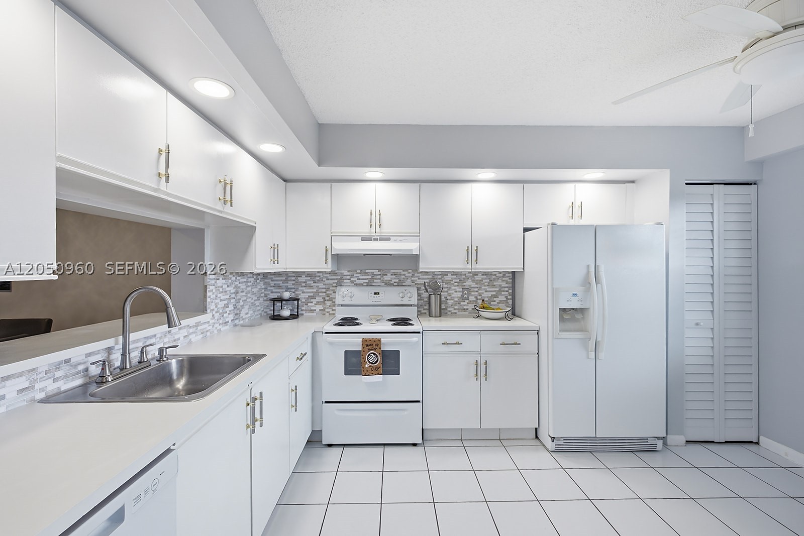 CAMBRIDGE AT CENTURY VILL - Residential