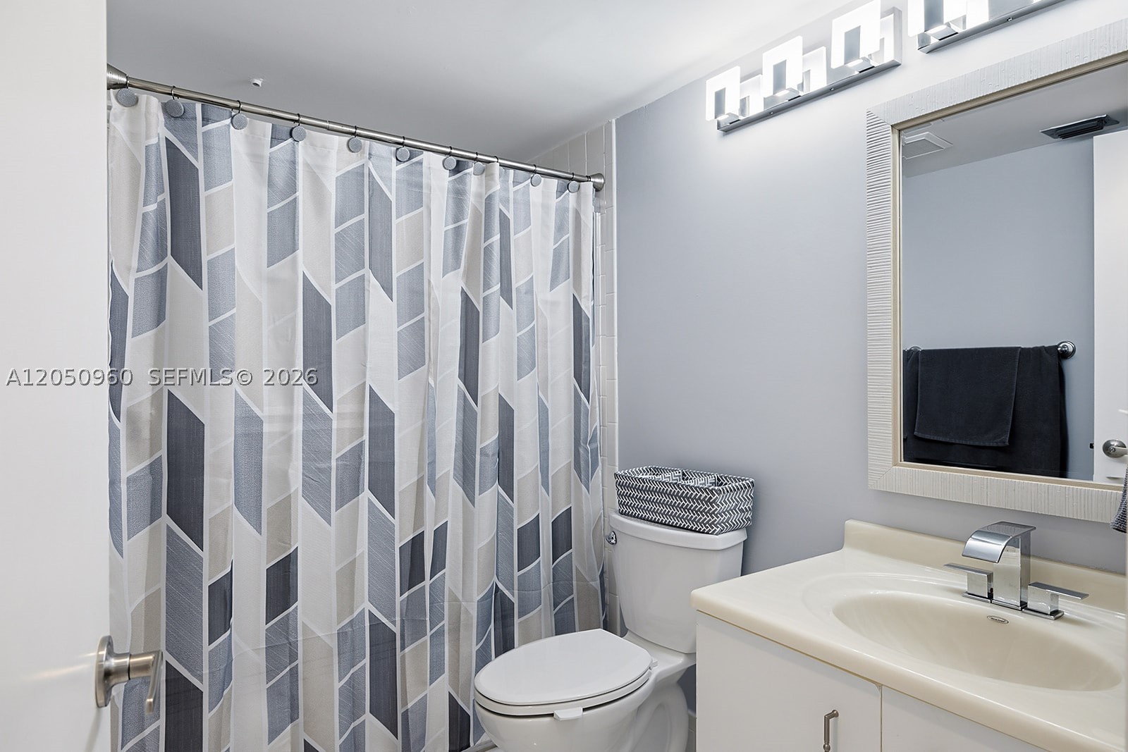 CAMBRIDGE AT CENTURY VILL - Residential