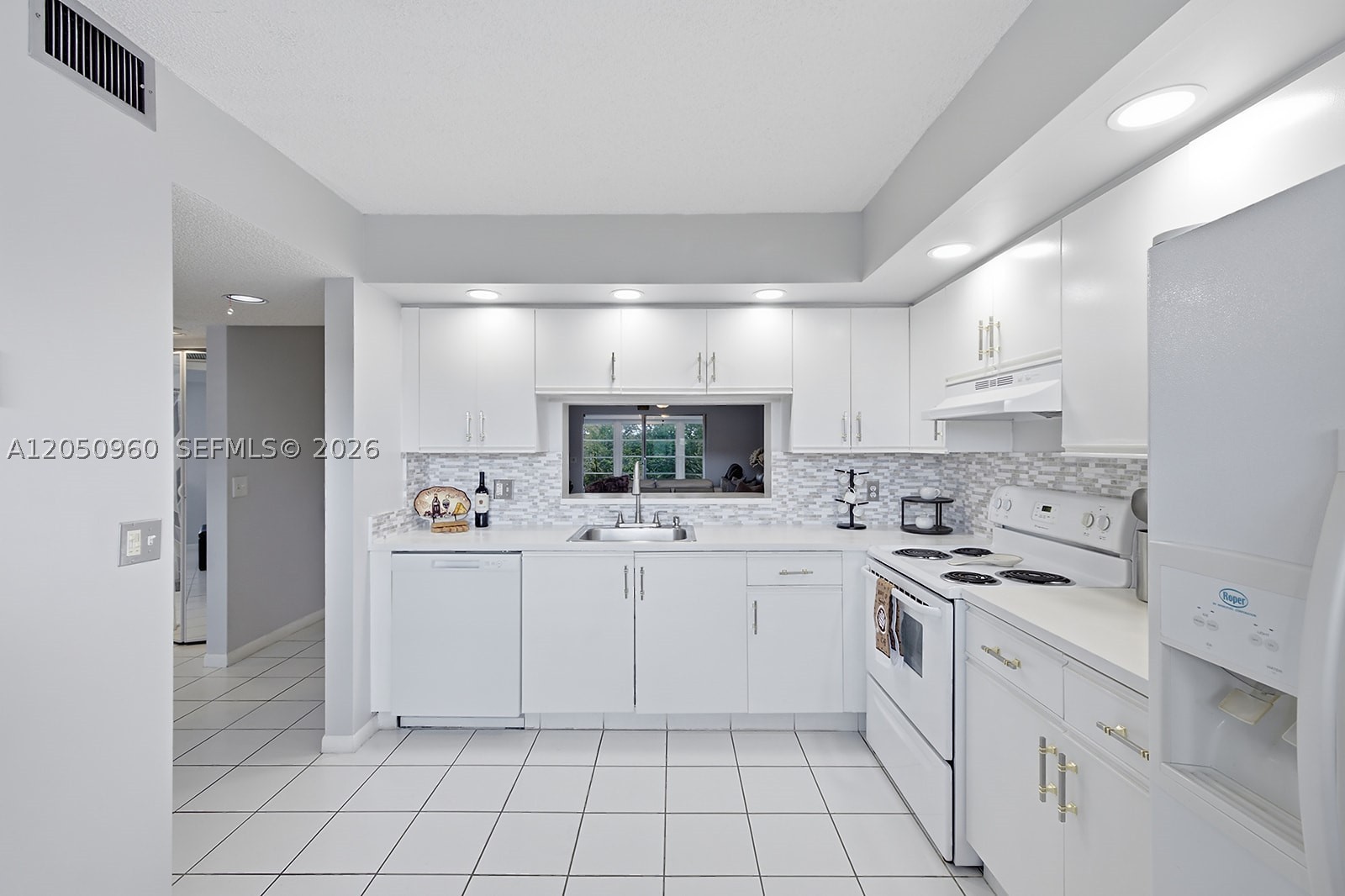CAMBRIDGE AT CENTURY VILL - Residential