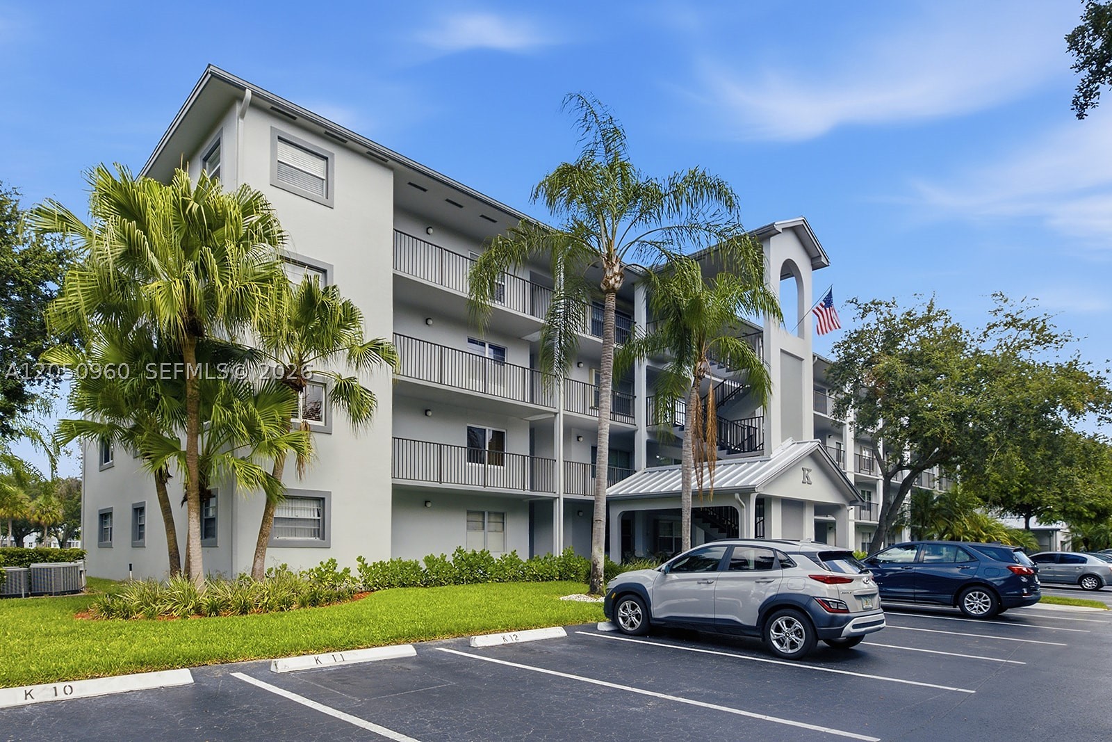 CAMBRIDGE AT CENTURY VILL - Residential