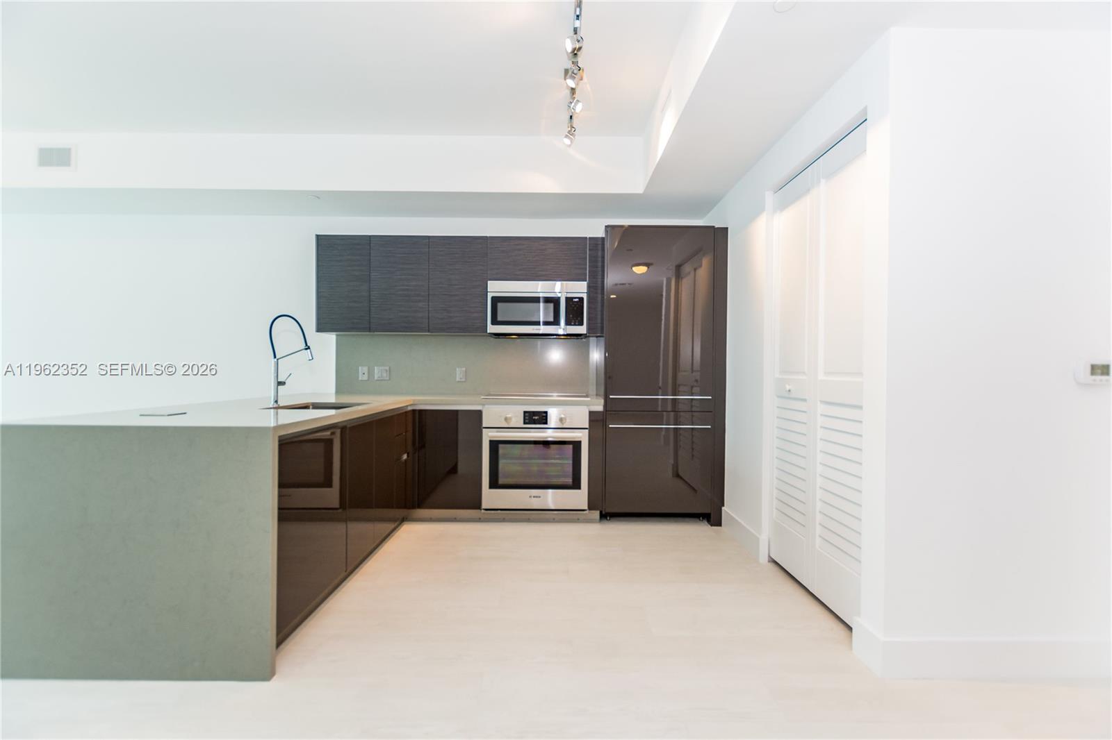The Bond - Residential