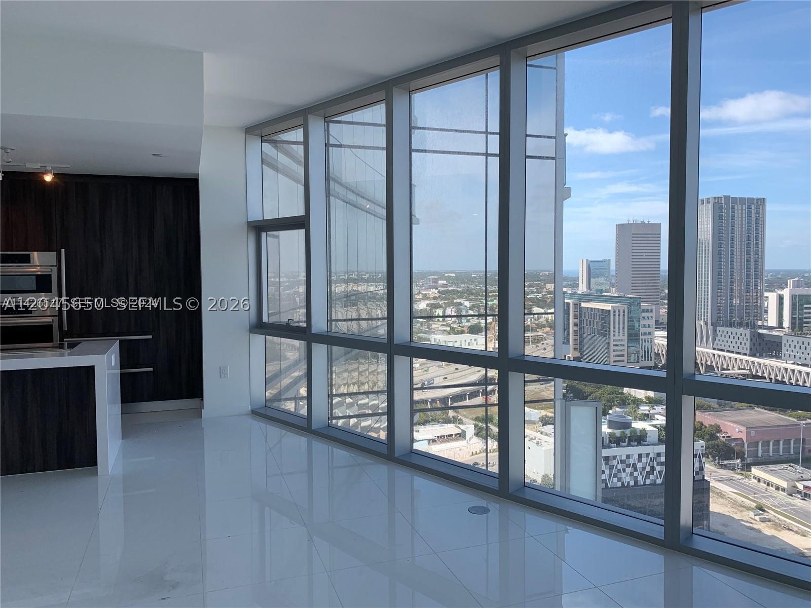 PARAMOUNT MIAMI WORLDCENT - Residential