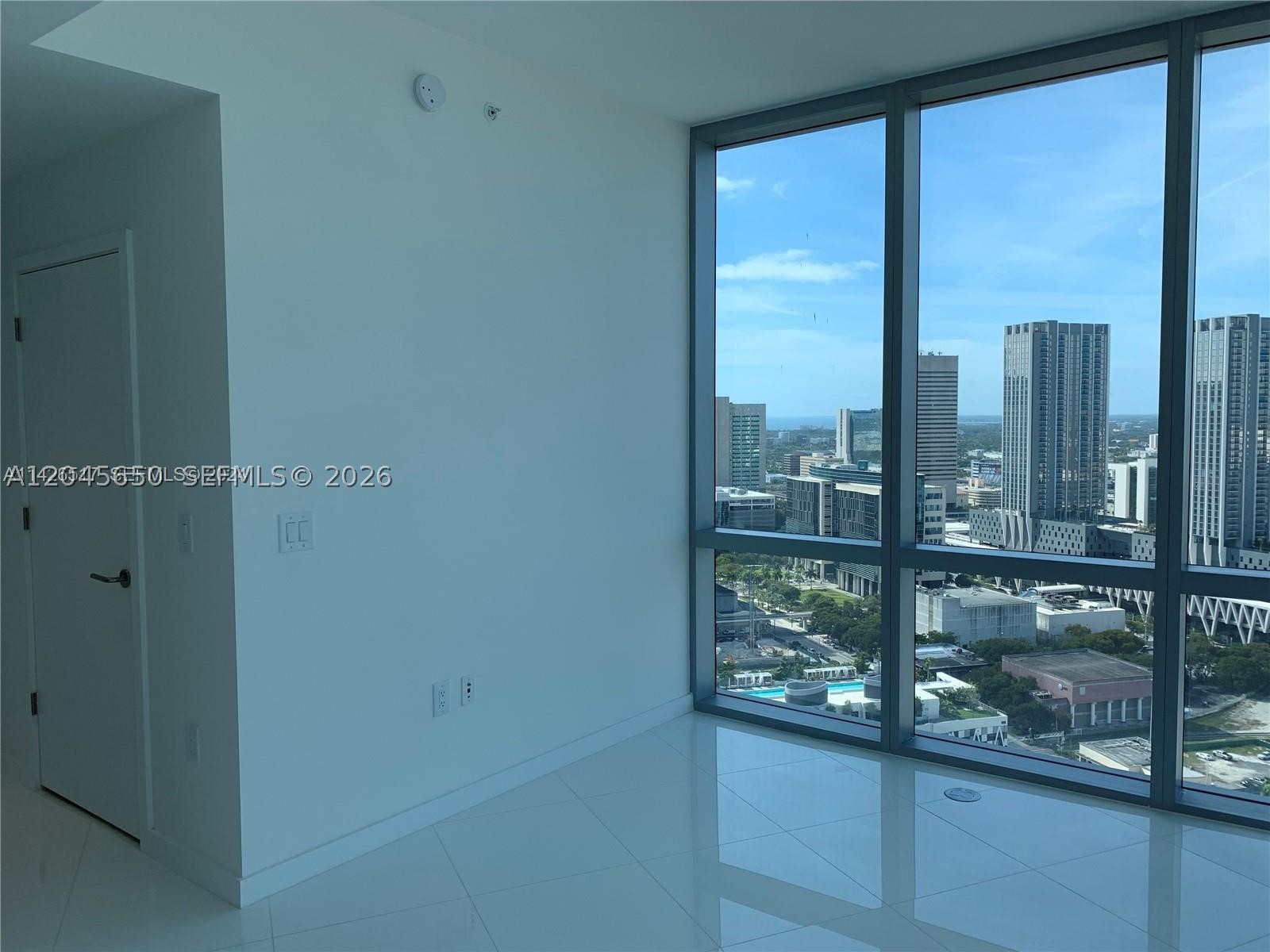 PARAMOUNT MIAMI WORLDCENT - Residential