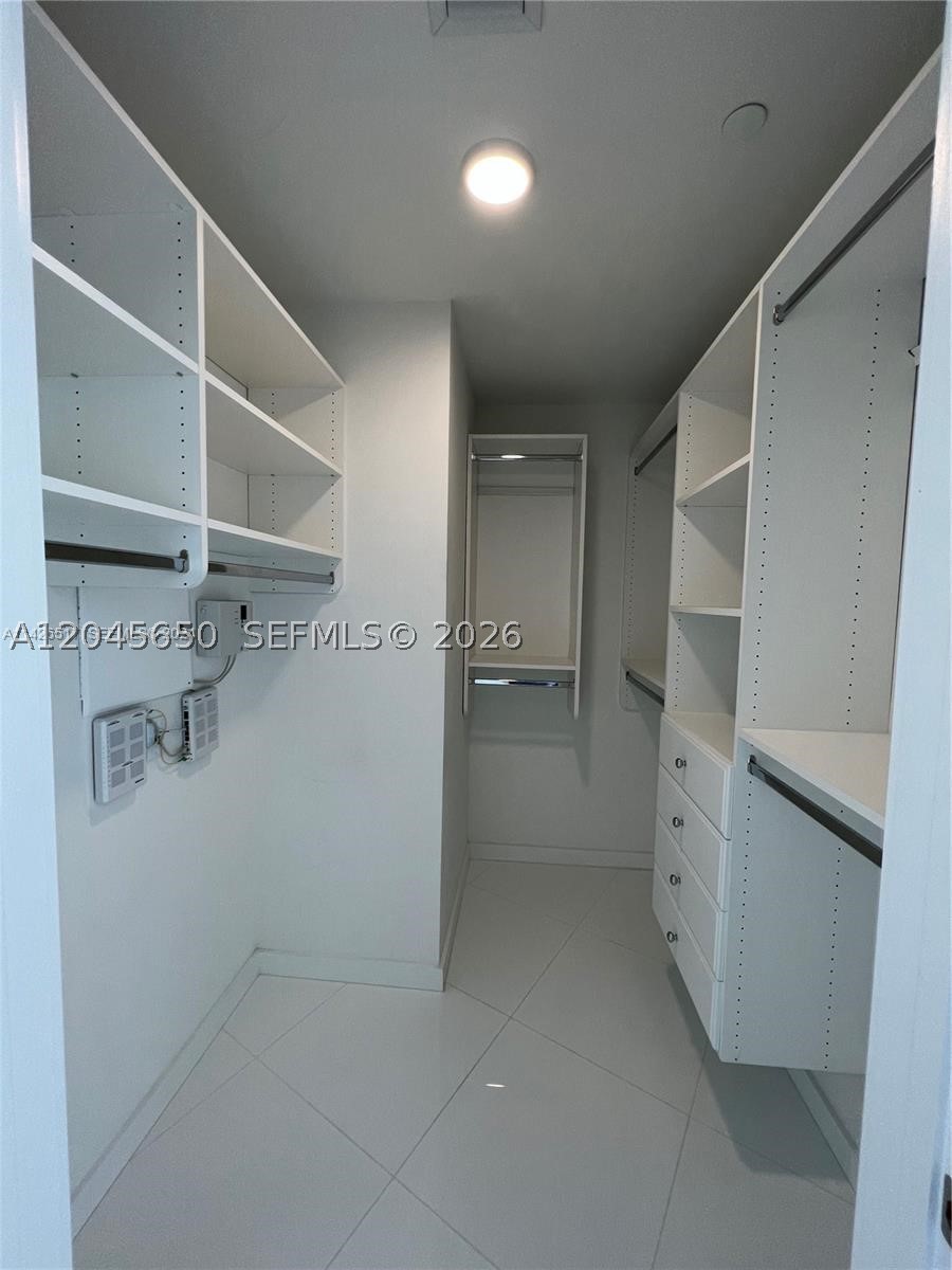 PARAMOUNT MIAMI WORLDCENT - Residential