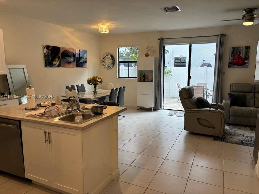 AQUABELLA NORTH REPLAT - Residential