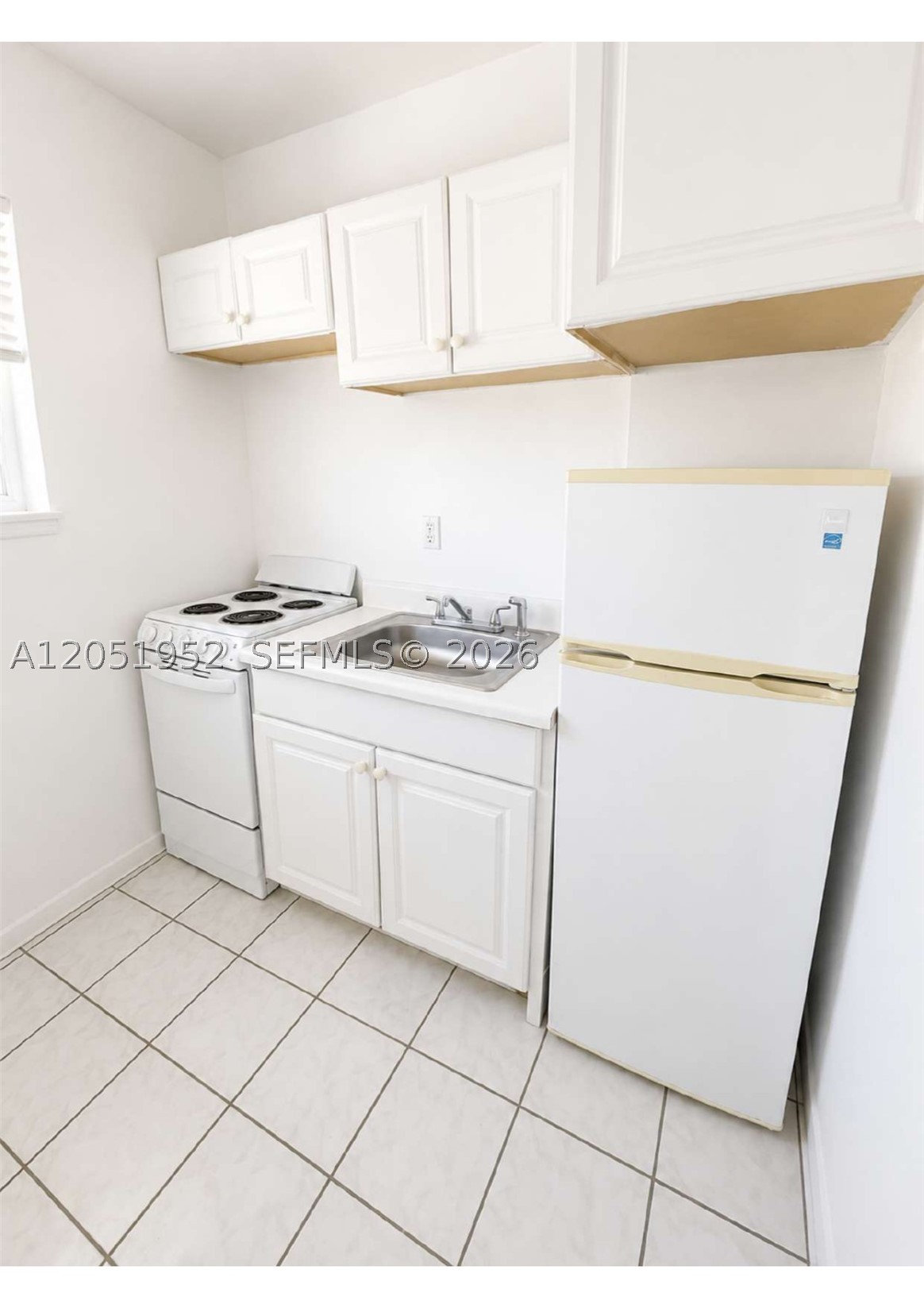 BAYSHORE PLAZA UNIT NO 2 - Residential Lease