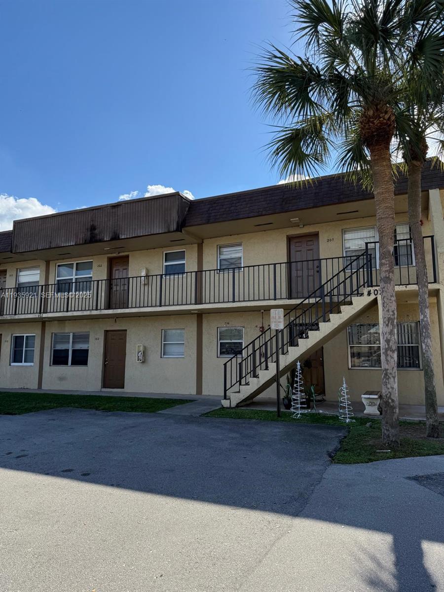 VILLAGE ON THE LAKE CONDO - Residential Lease