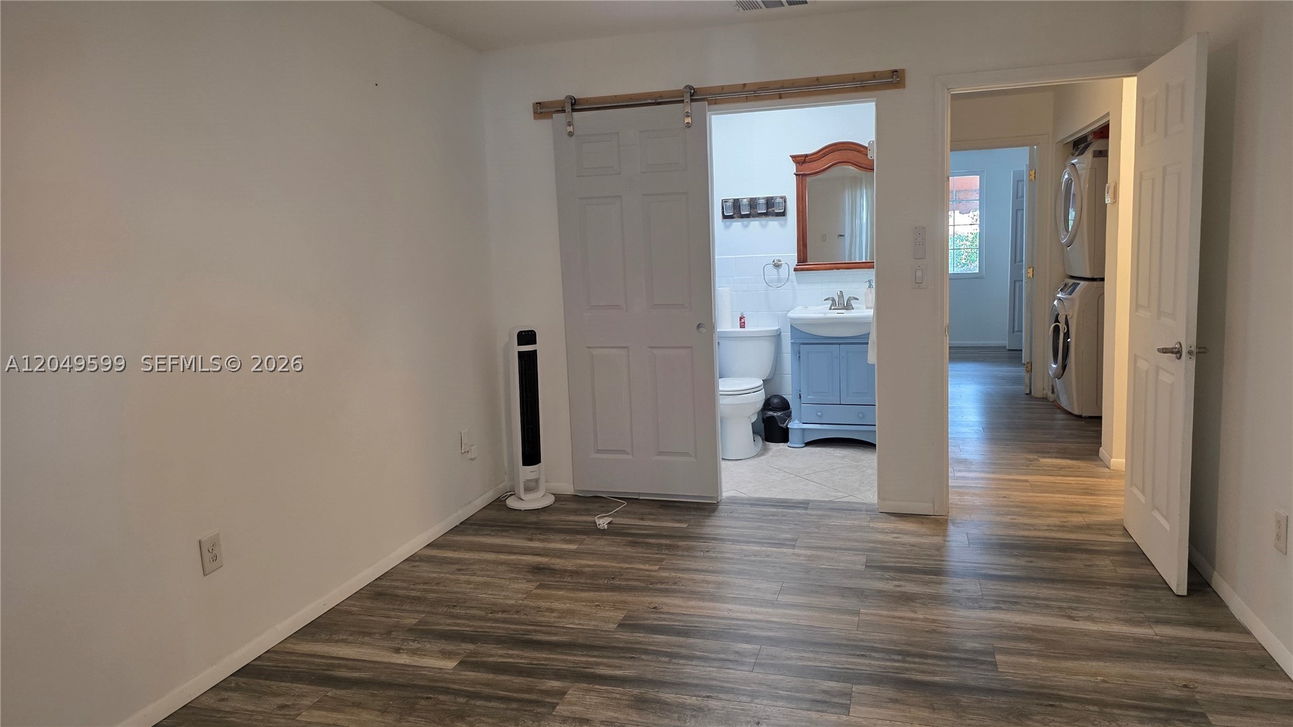 THE OAKS CONDO - Residential Lease