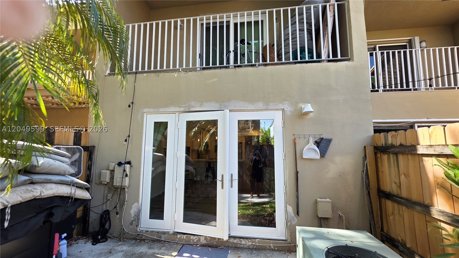 THE OAKS CONDO - Residential Lease