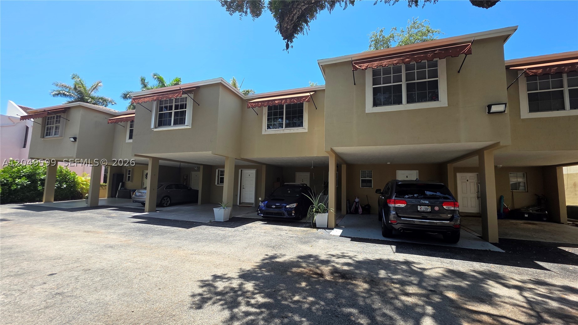 THE OAKS CONDO - Residential Lease
