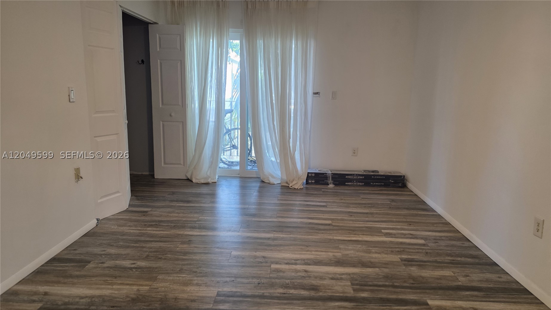 THE OAKS CONDO - Residential Lease
