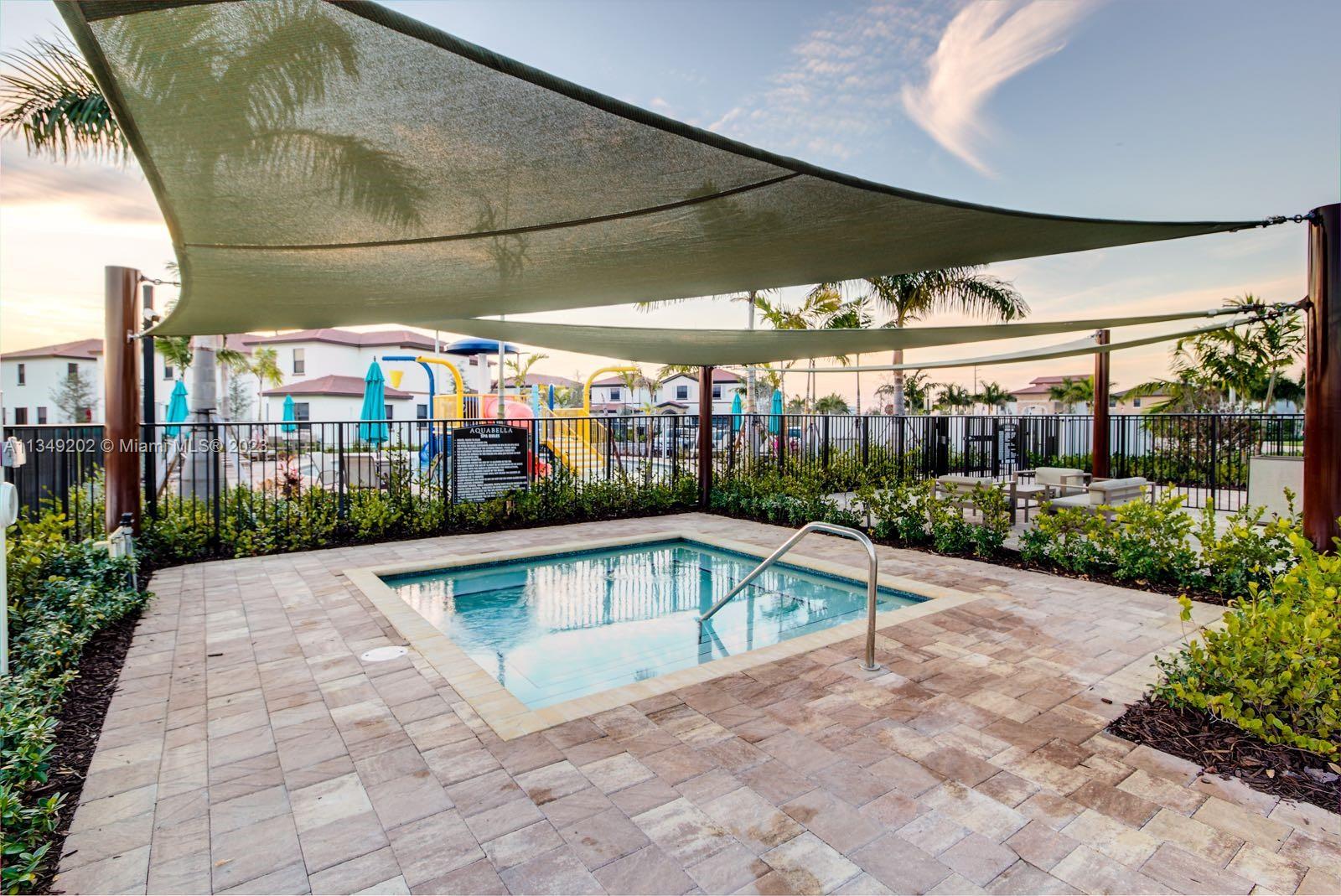 AQUABELLA NORTH - Residential