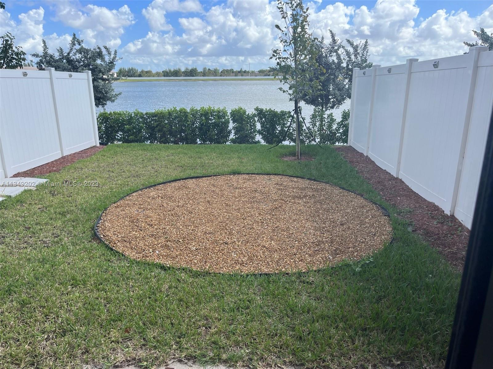 AQUABELLA NORTH - Residential