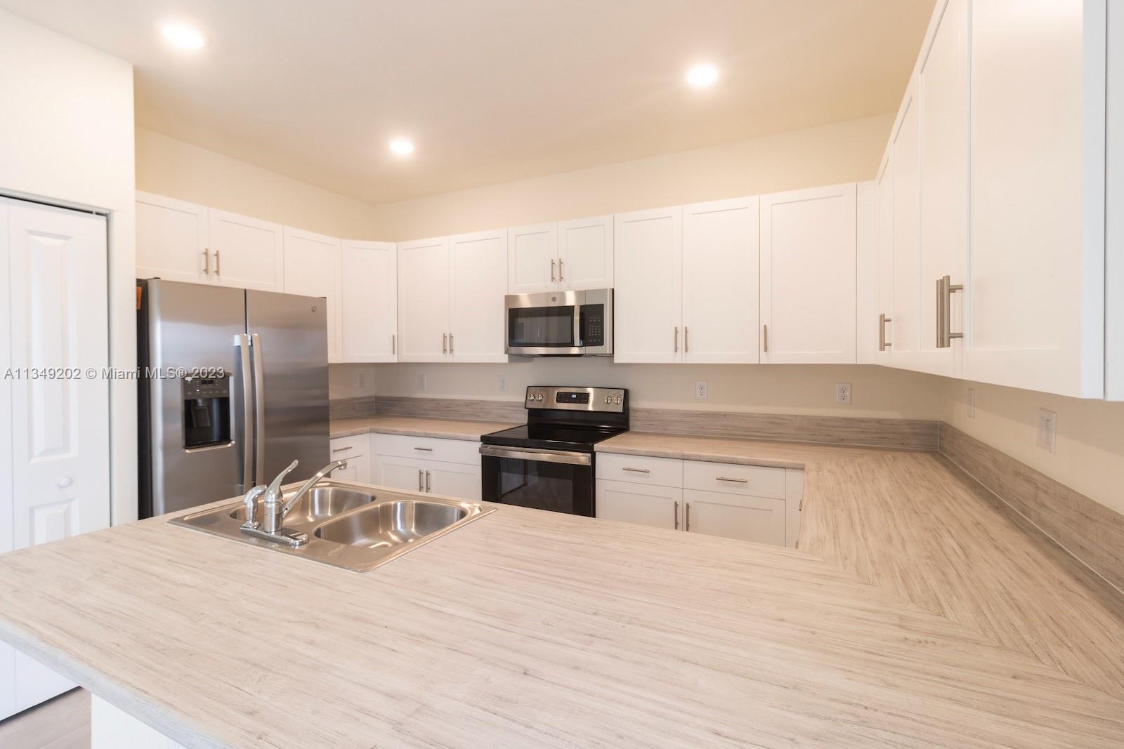 AQUABELLA NORTH - Residential