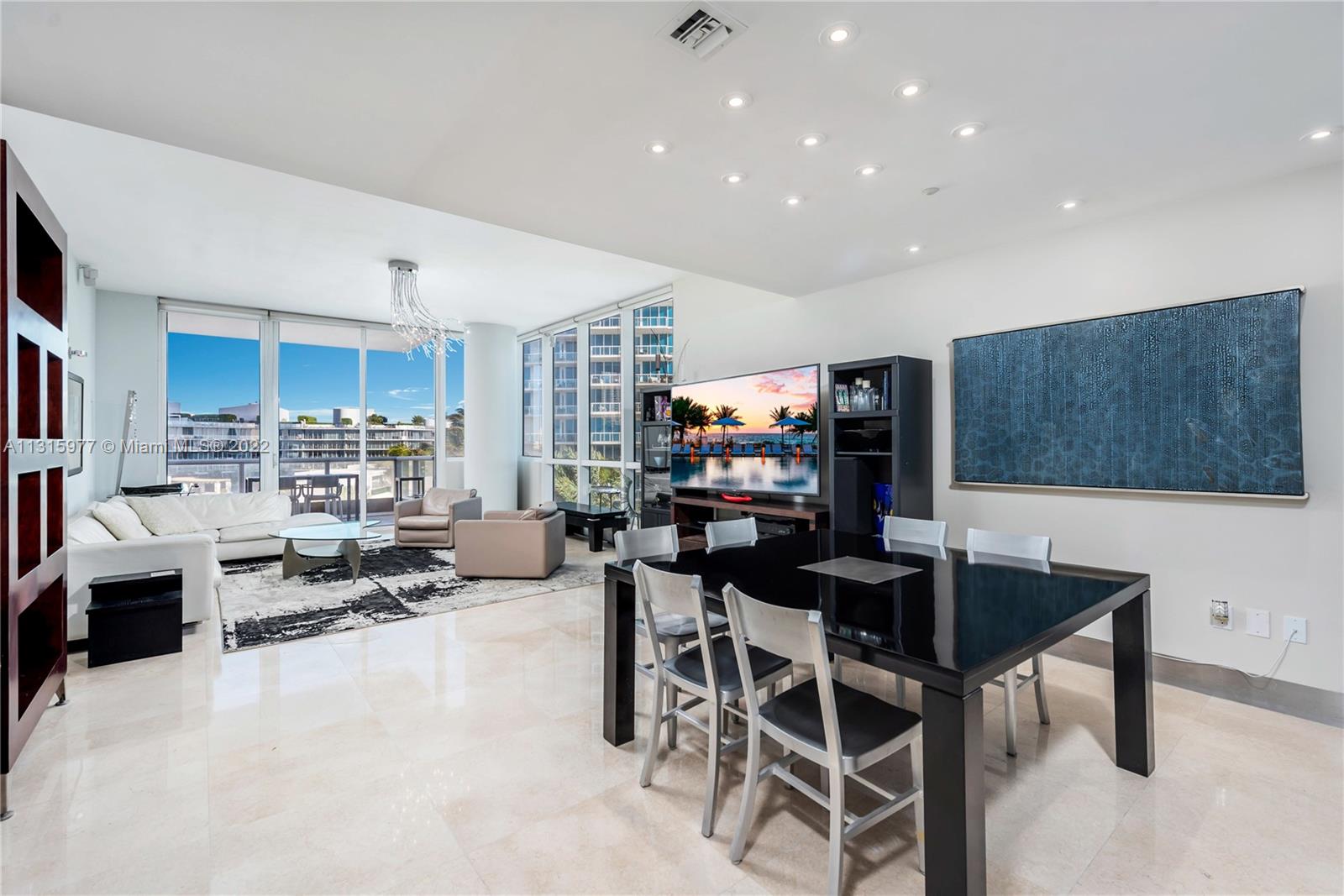 CONTINUUM ON SOUTH BEACH - Residential Lease