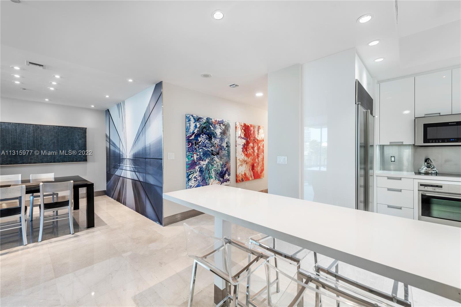 CONTINUUM ON SOUTH BEACH - Residential Lease