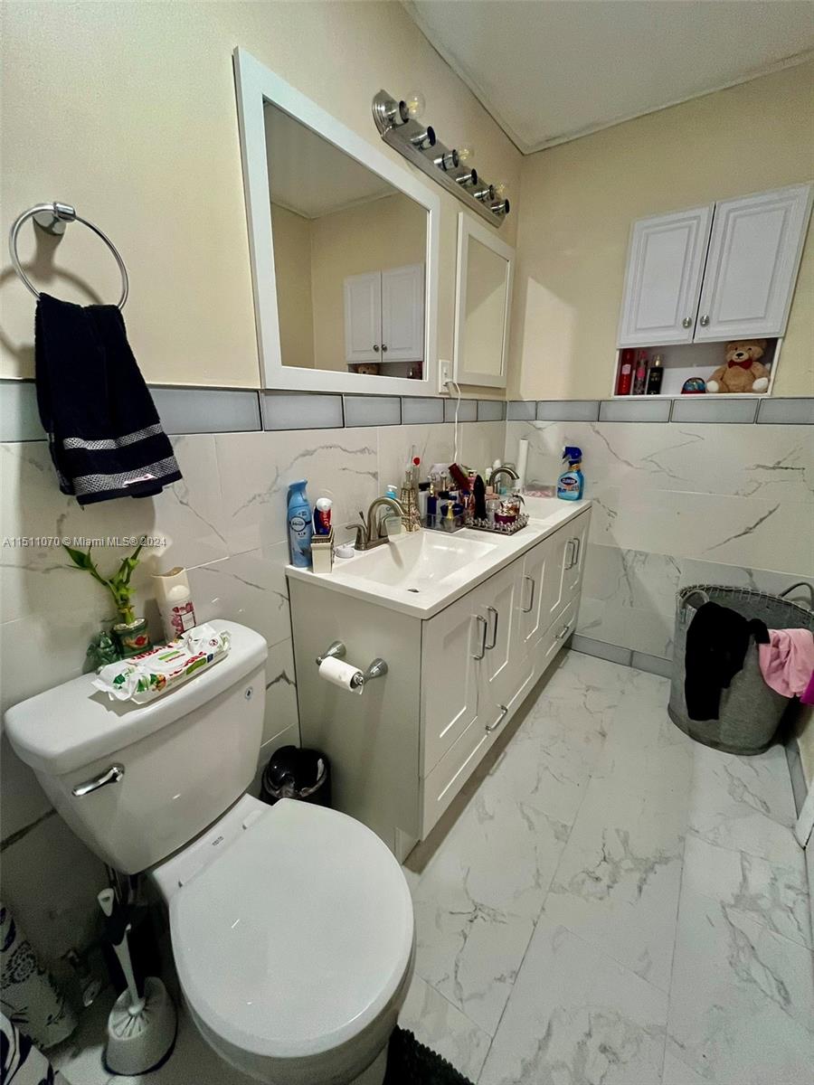 FAIRWAY ESTATES SEC SIX - Residential Lease