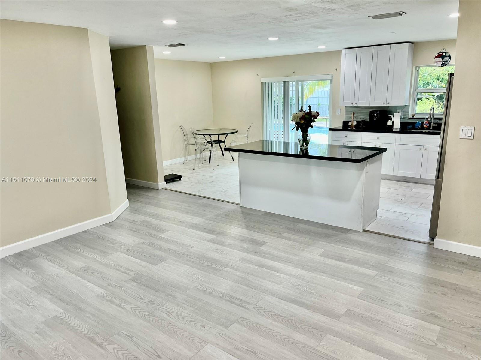 FAIRWAY ESTATES SEC SIX - Residential Lease
