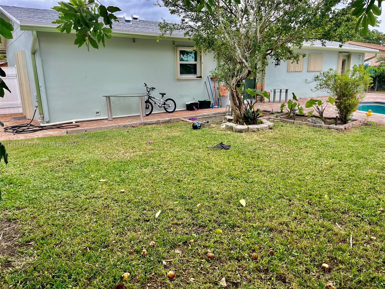 FAIRWAY ESTATES SEC SIX - Residential Lease