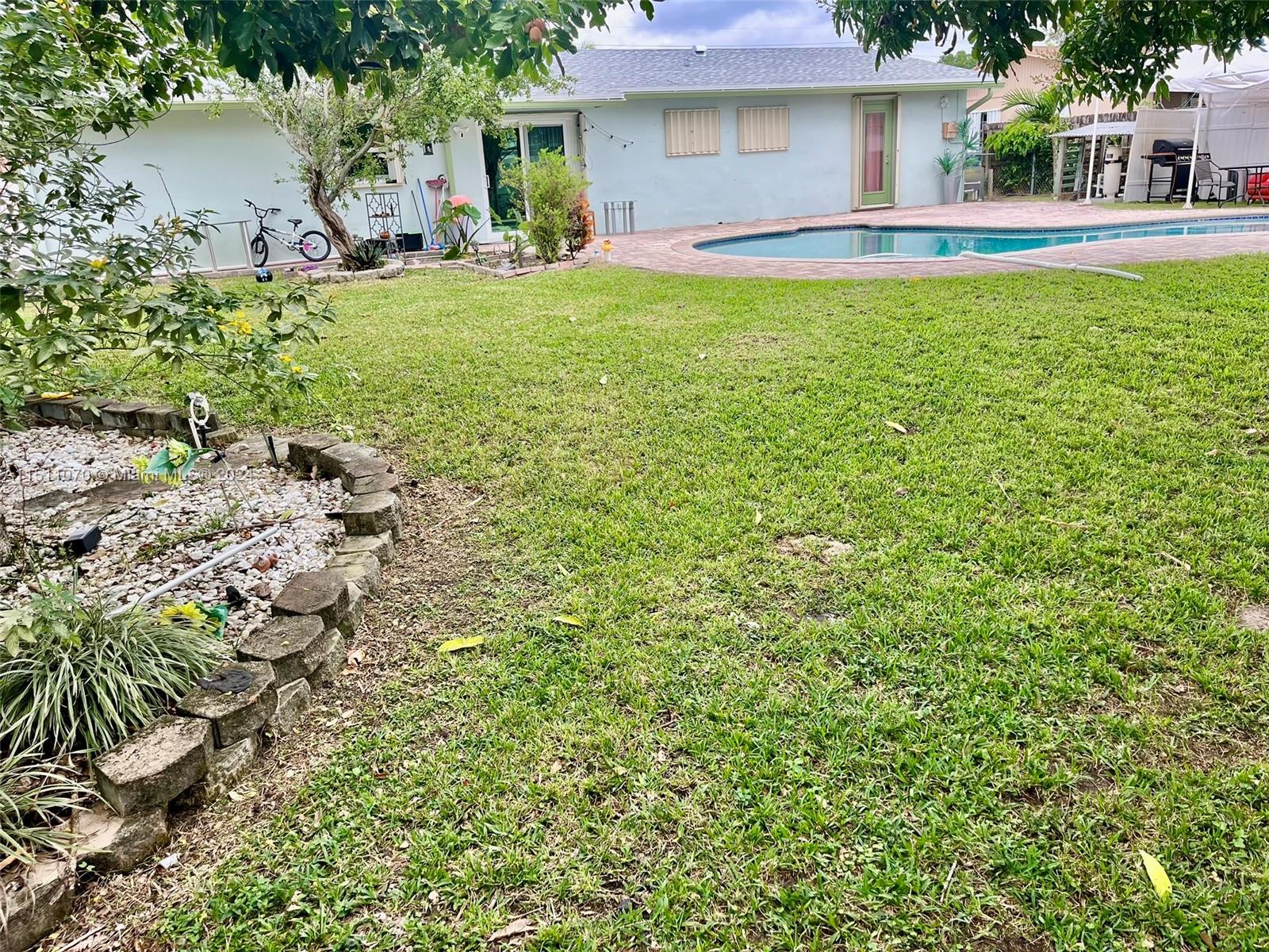 FAIRWAY ESTATES SEC SIX - Residential Lease