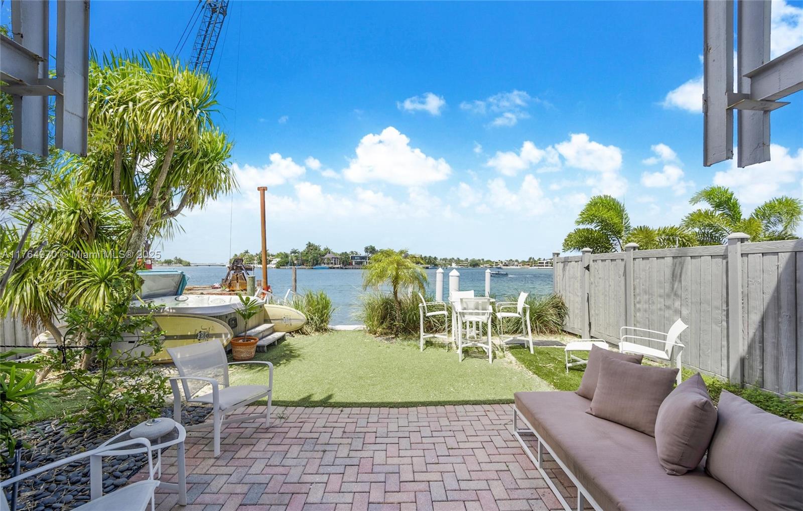 One-Of-A-Kind Waterfront 3BR/2.5BA Condo with Private Yard and Large Boat Slip on Hibiscus Island 
Luxury 30' foot frontage waterfront condo with premium finishes and appliances.
Enjoy your own private yard with hot tub, grill and steps from your boat slip.
Enjoy common pool area with large sun deck and other amenities.