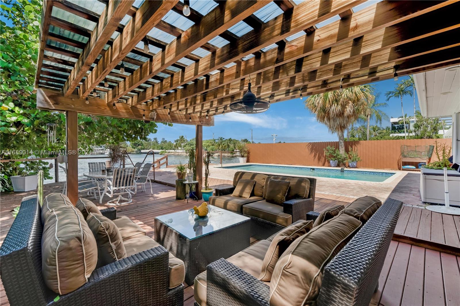 RIVO ALTO AMD - Residential