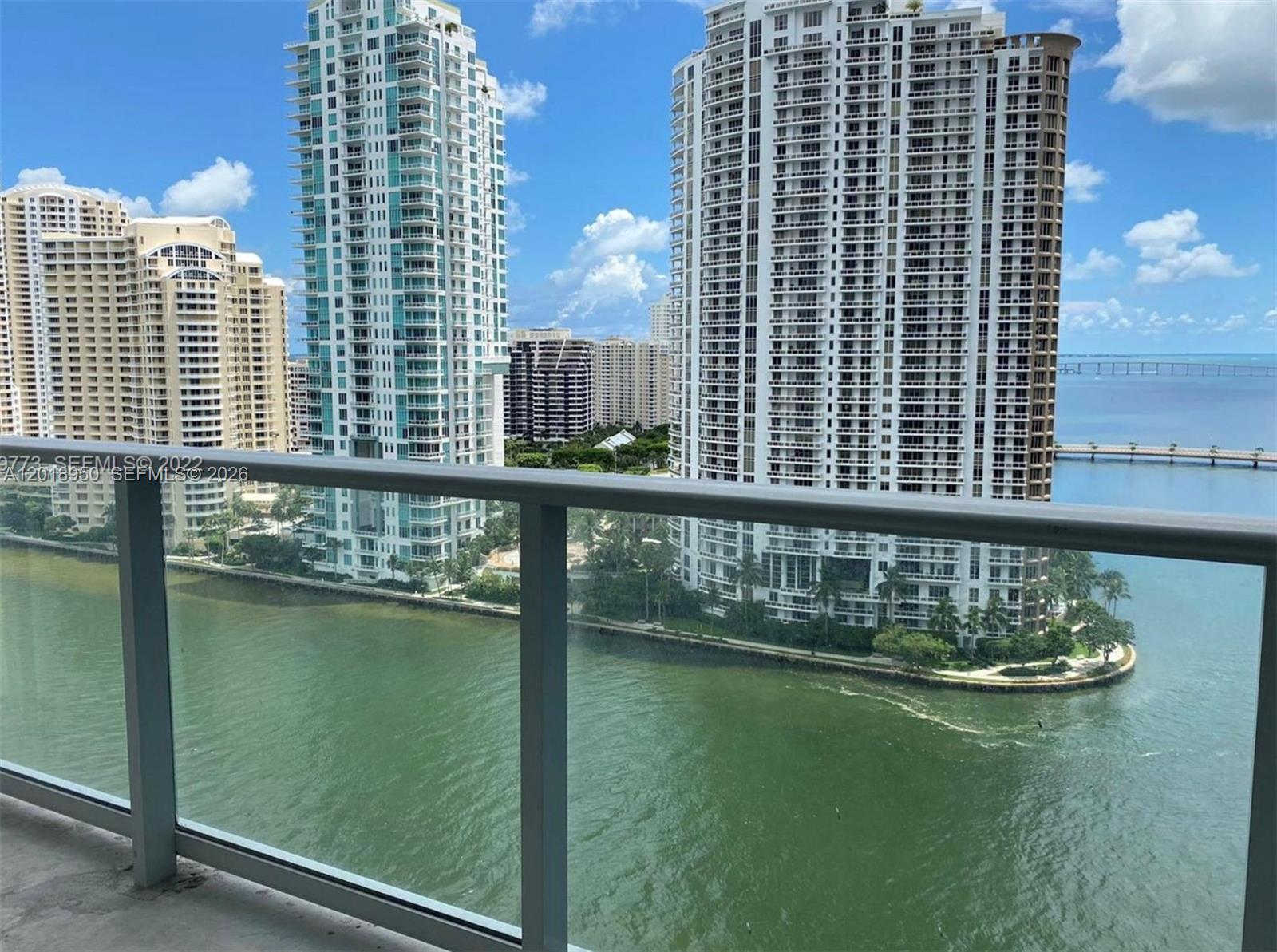 MET 1 CONDO - Residential