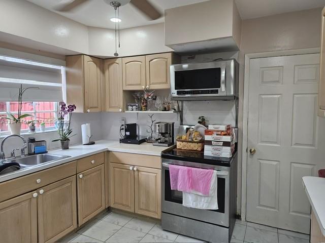 WHISPERING PINES EST SEC - Residential