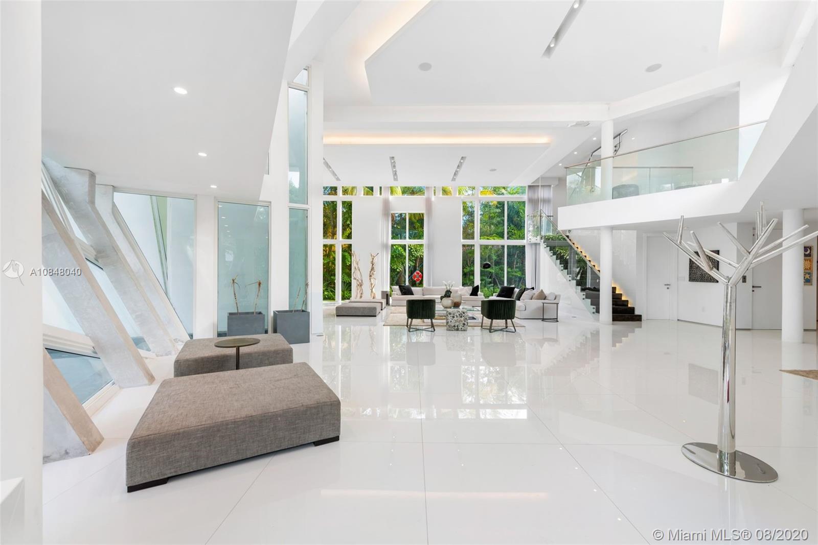 GOLDEN BEACH SEC B - Residential