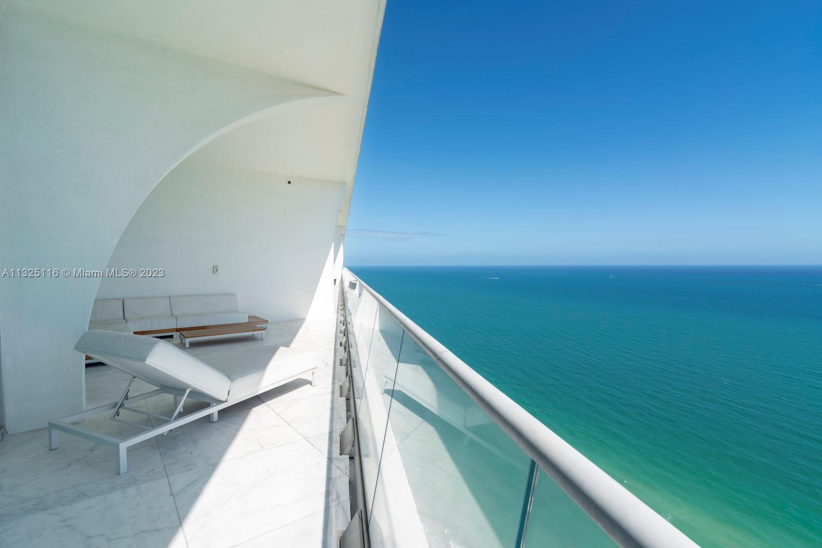 JADE SIGNATURE CONDO - Residential