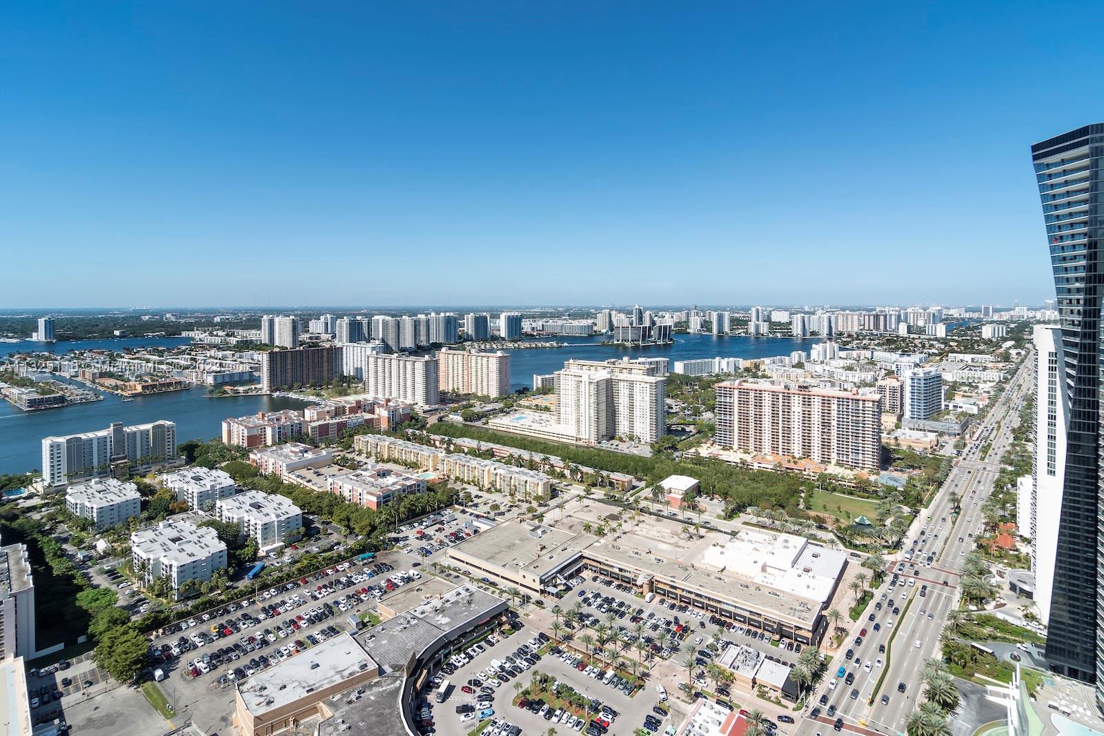 JADE SIGNATURE CONDO - Residential