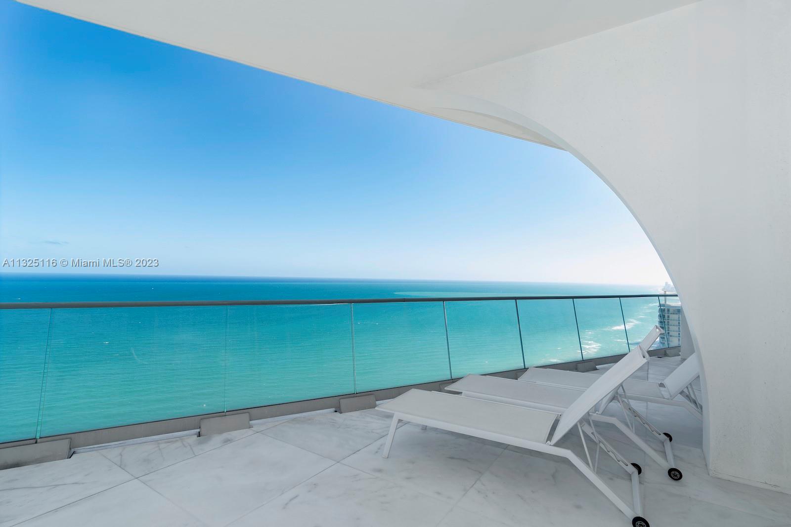 JADE SIGNATURE CONDO - Residential