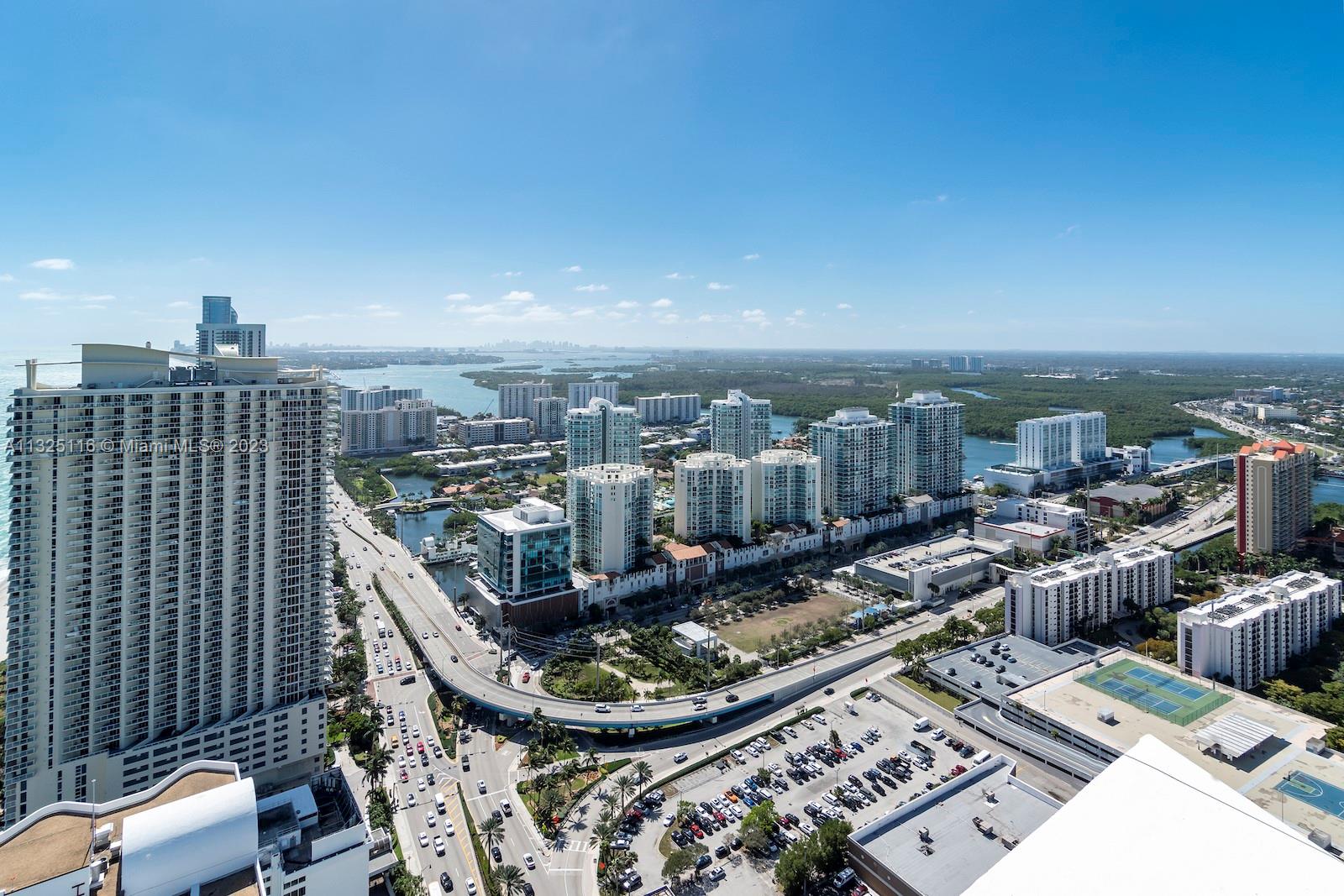 JADE SIGNATURE CONDO - Residential