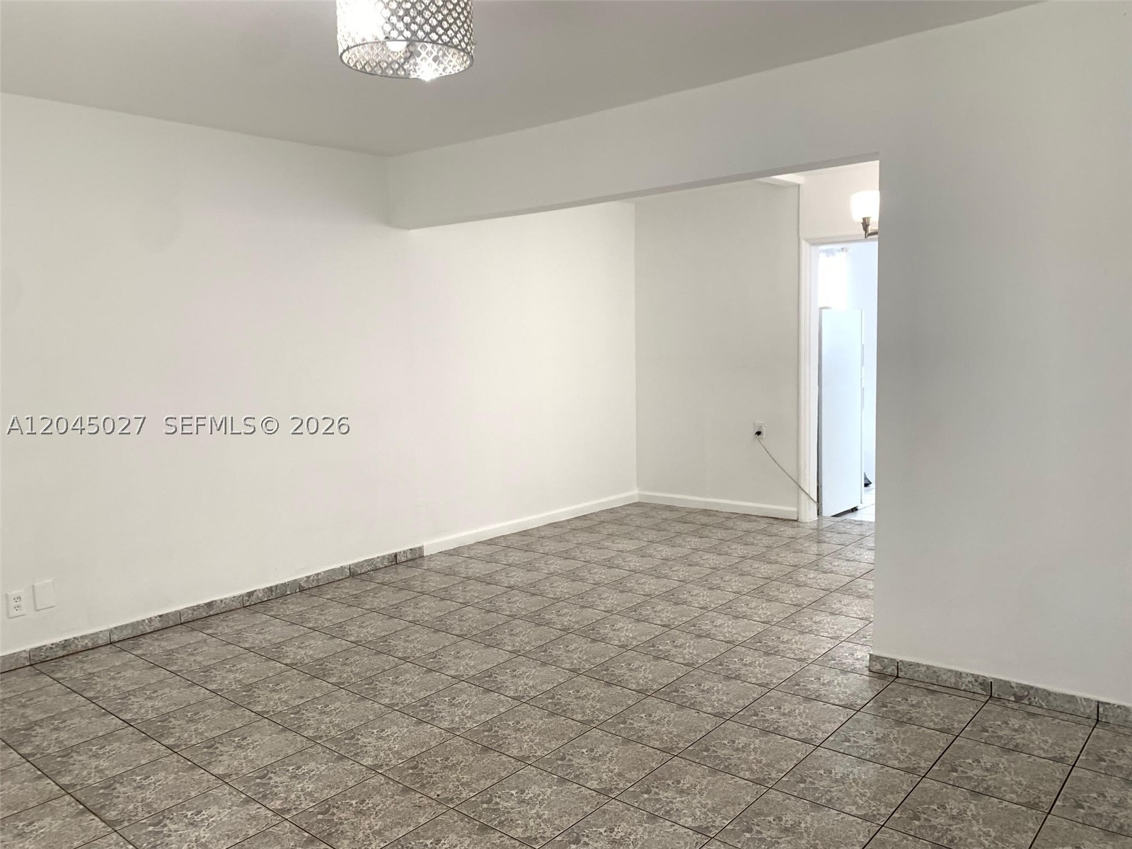 HOLLYWOOD PARK - Residential Lease