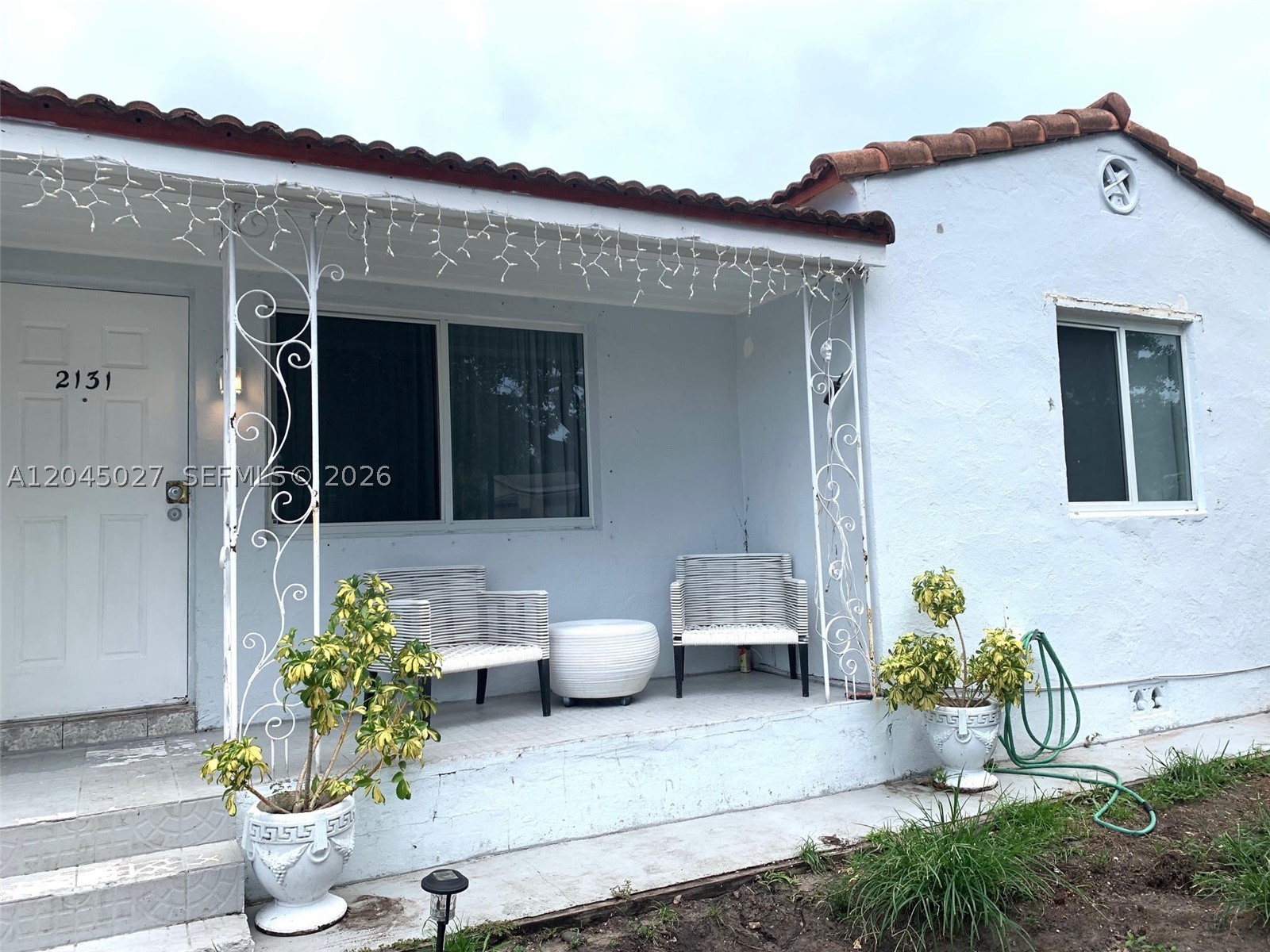 HOLLYWOOD PARK - Residential Lease