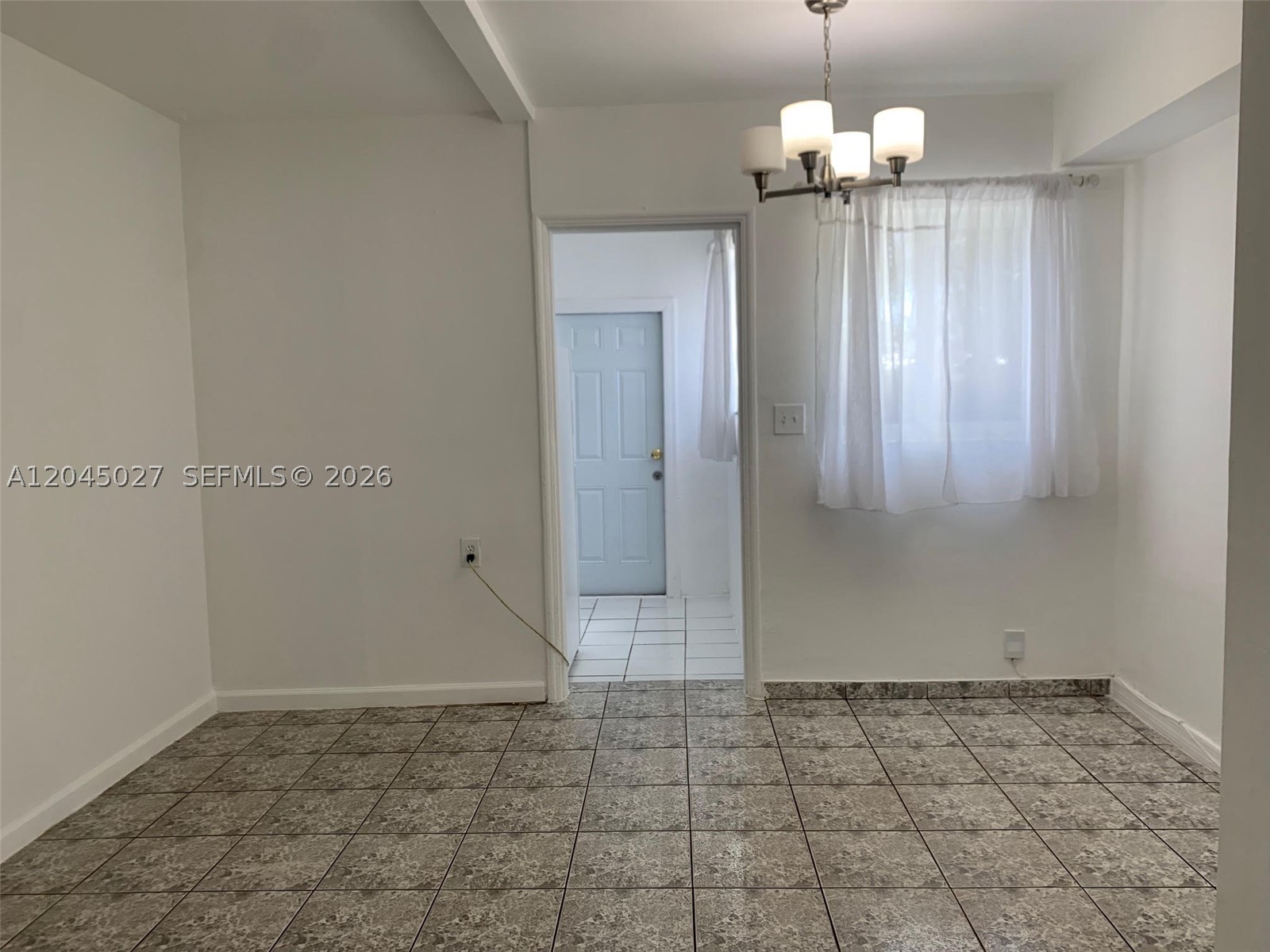 HOLLYWOOD PARK - Residential Lease