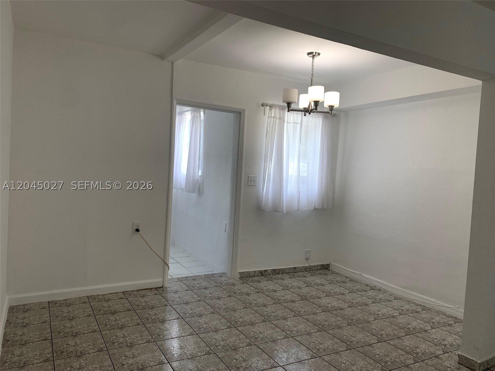 HOLLYWOOD PARK - Residential Lease