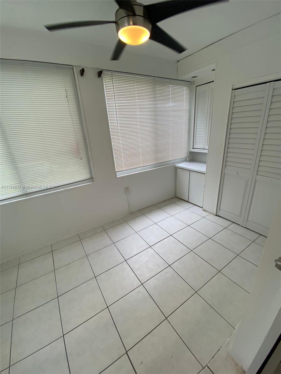 Hollywood Little Ranches - Residential Lease