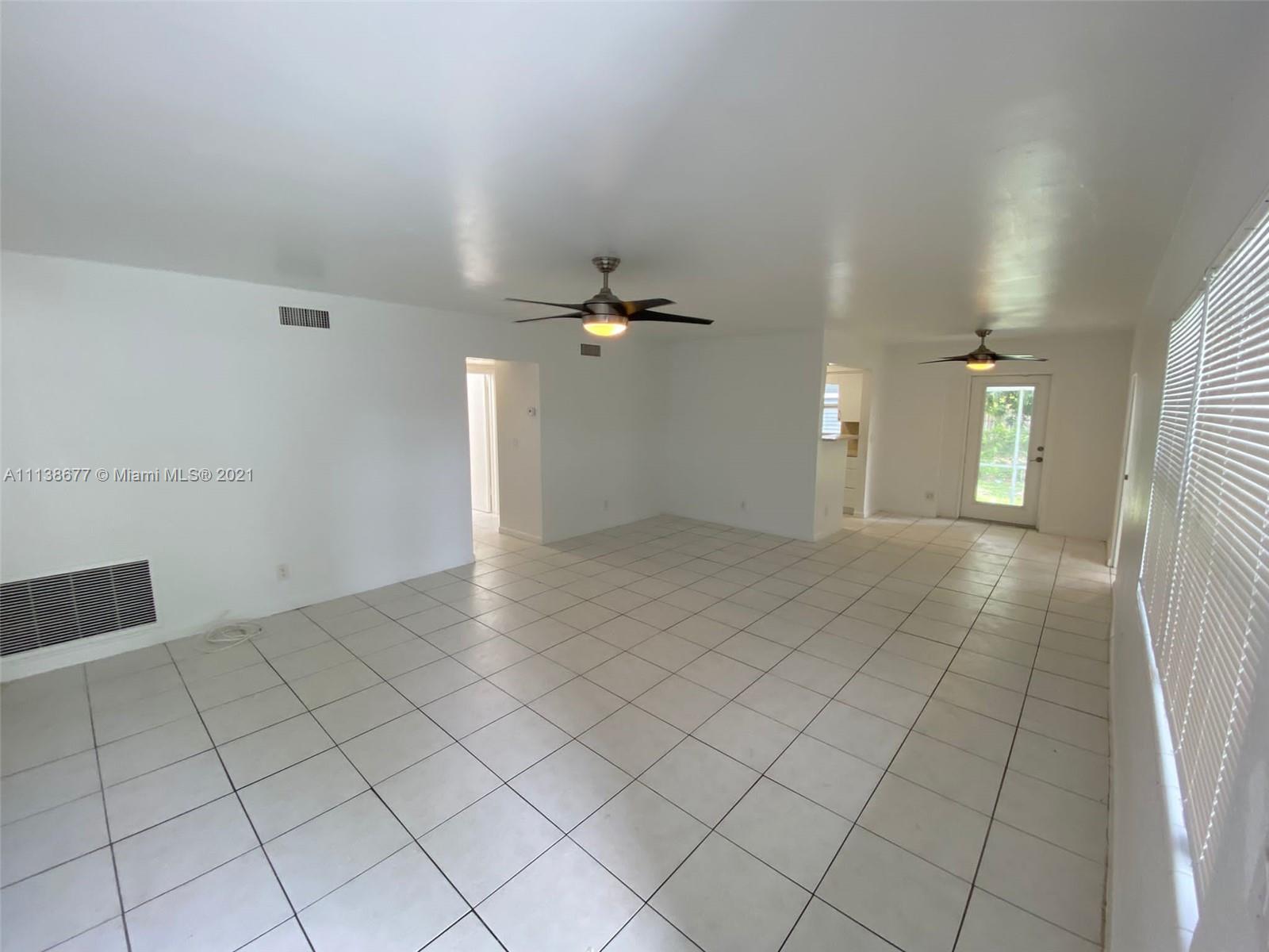 Hollywood Little Ranches - Residential Lease