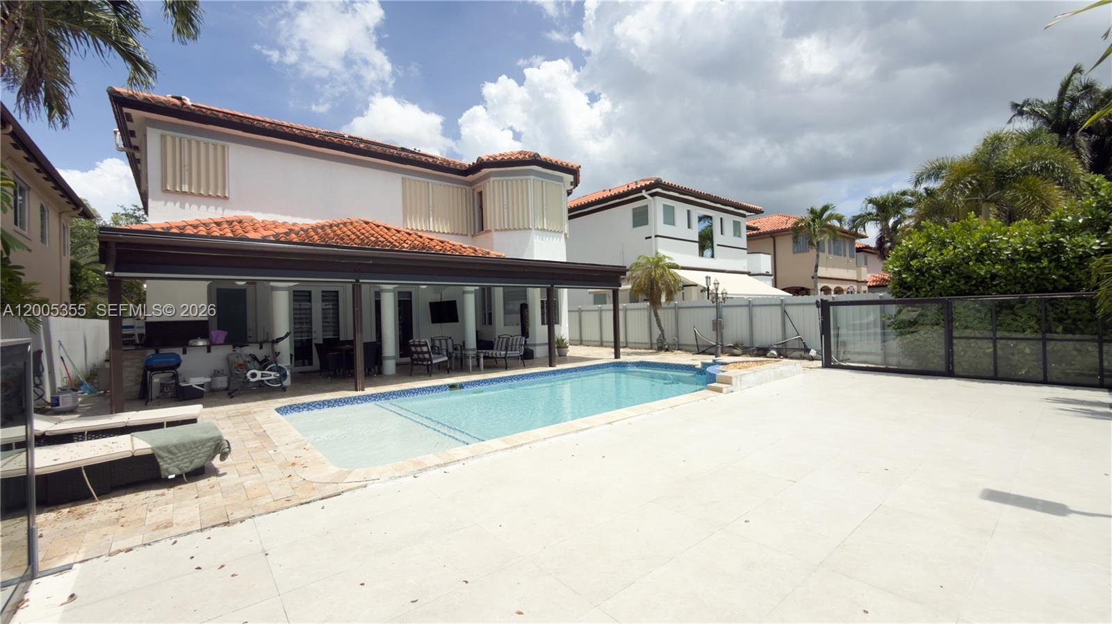 A B AT TAMIAMI TRAIL PHAS - Residential