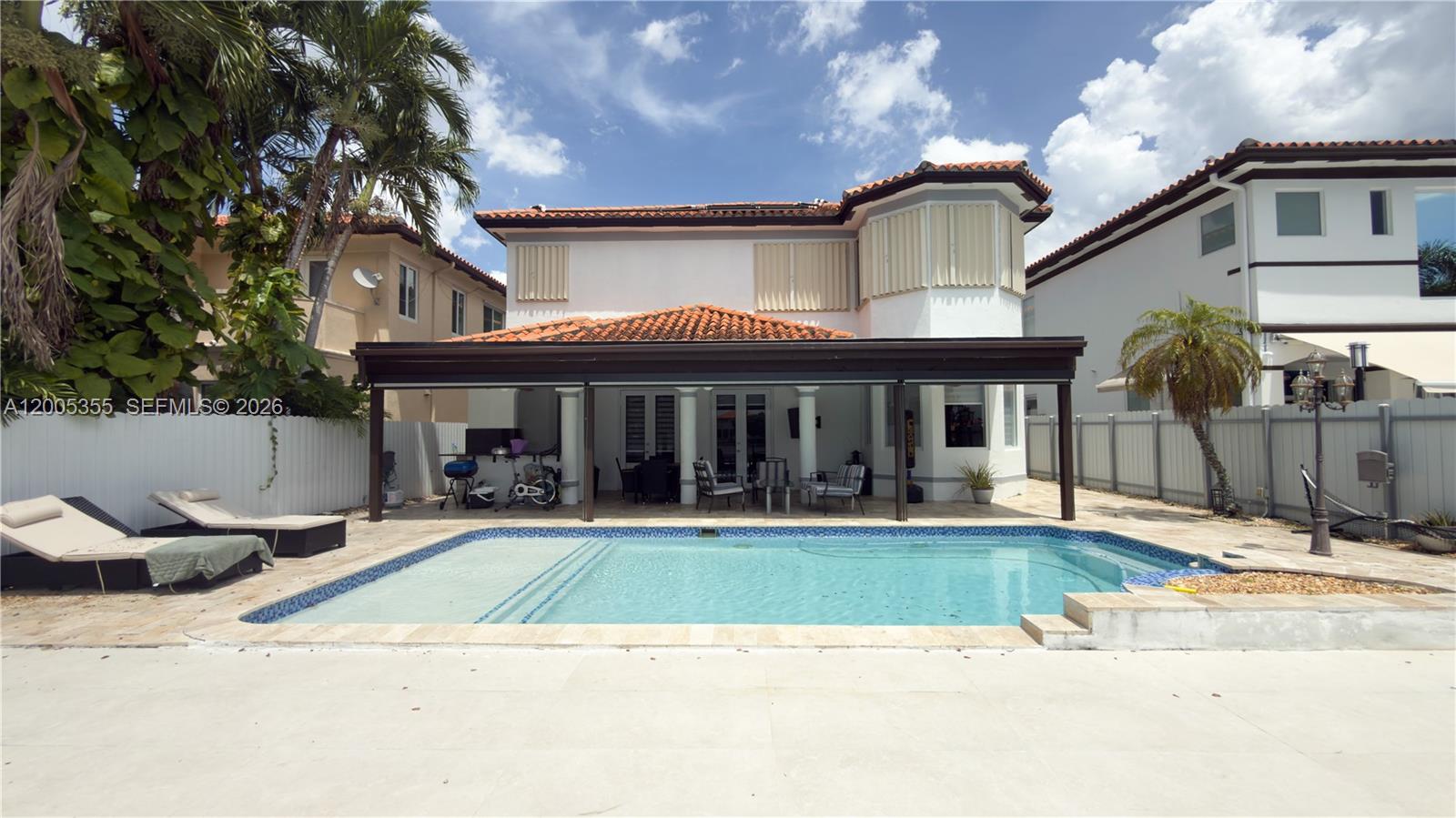 A B AT TAMIAMI TRAIL PHAS - Residential