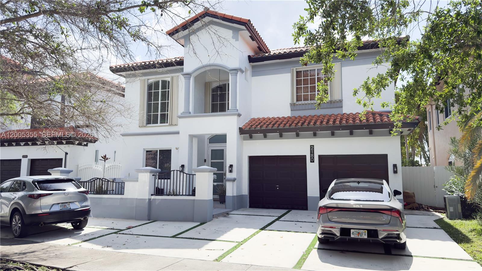 A B AT TAMIAMI TRAIL PHAS - Residential
