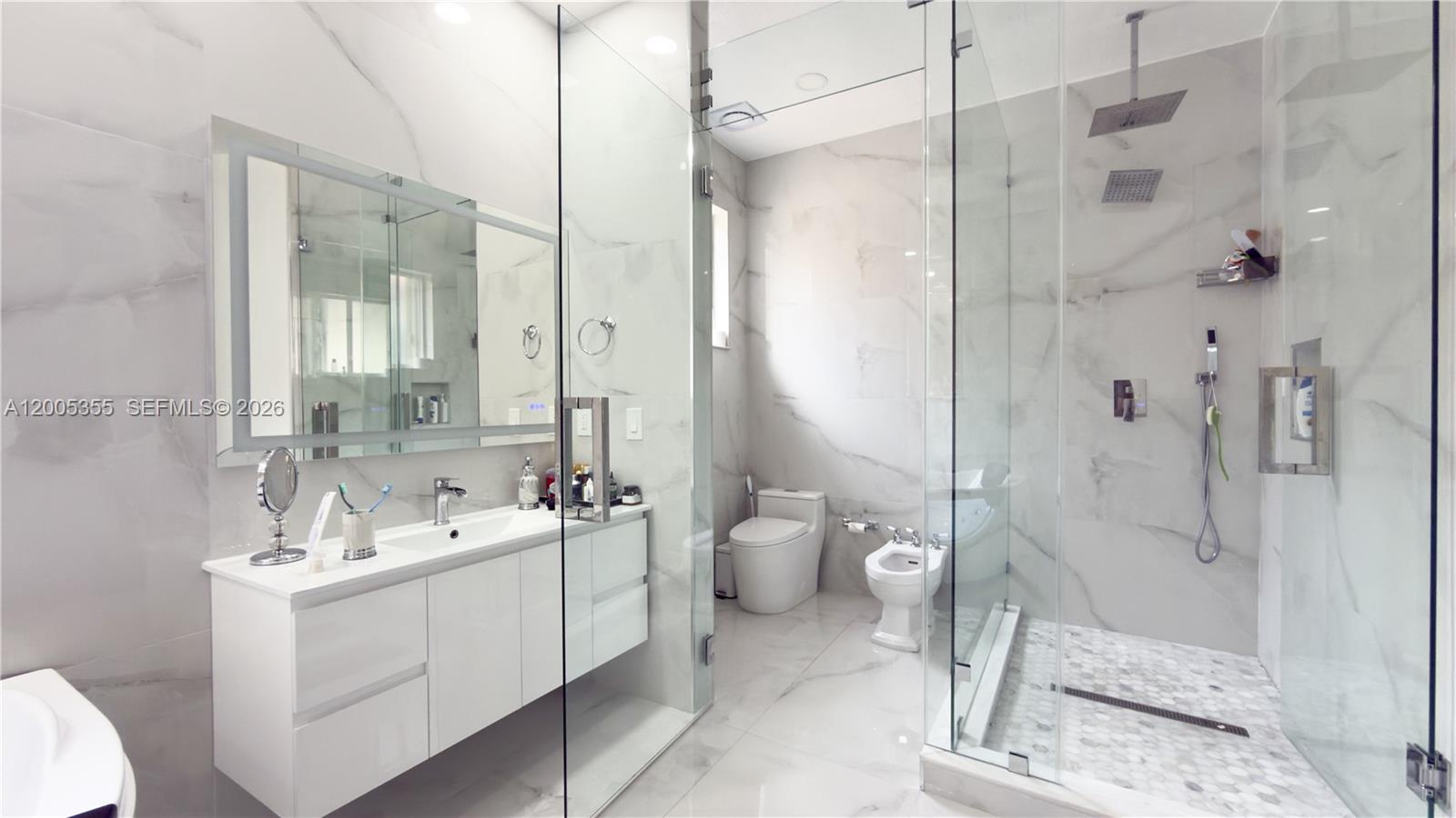 A B AT TAMIAMI TRAIL PHAS - Residential