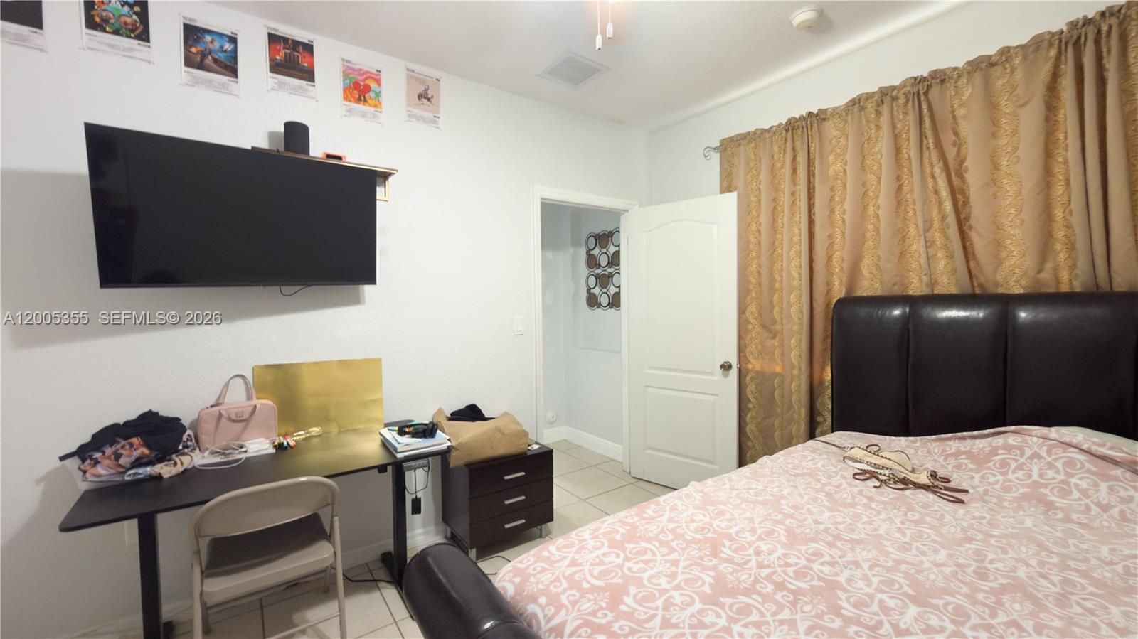 A B AT TAMIAMI TRAIL PHAS - Residential