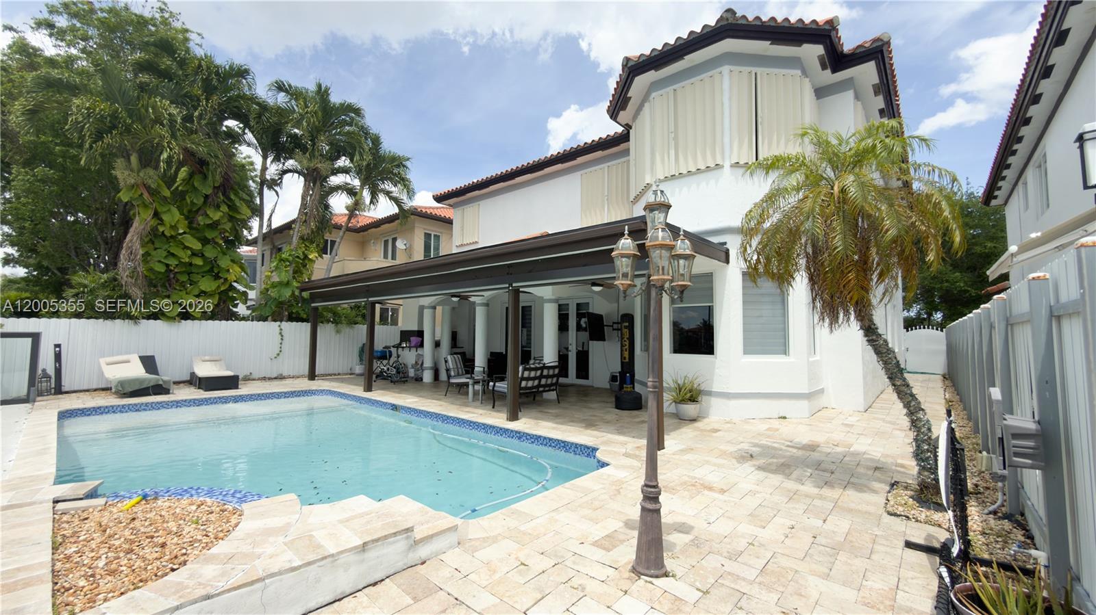 A B AT TAMIAMI TRAIL PHAS - Residential