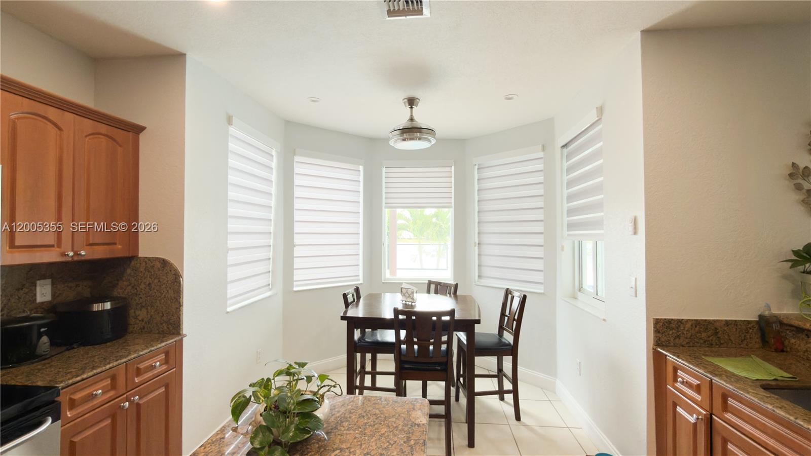 A B AT TAMIAMI TRAIL PHAS - Residential