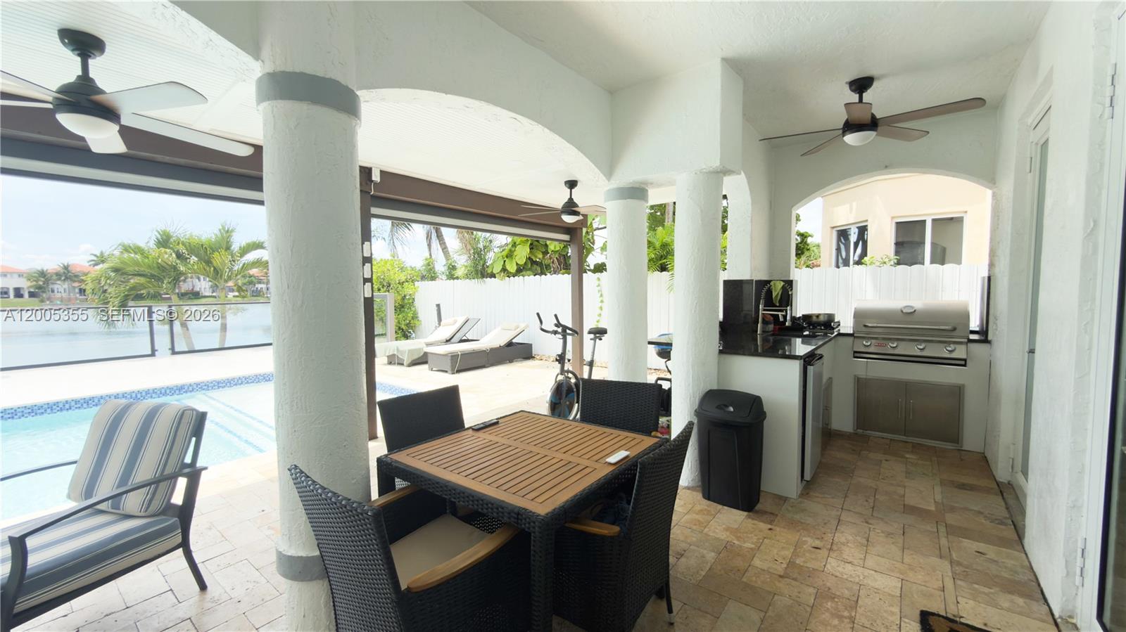 A B AT TAMIAMI TRAIL PHAS - Residential